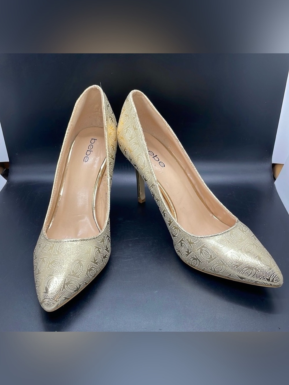 bebe Saydee Embossed Gold Logo Stiletto Heel Pumps Size 9.5